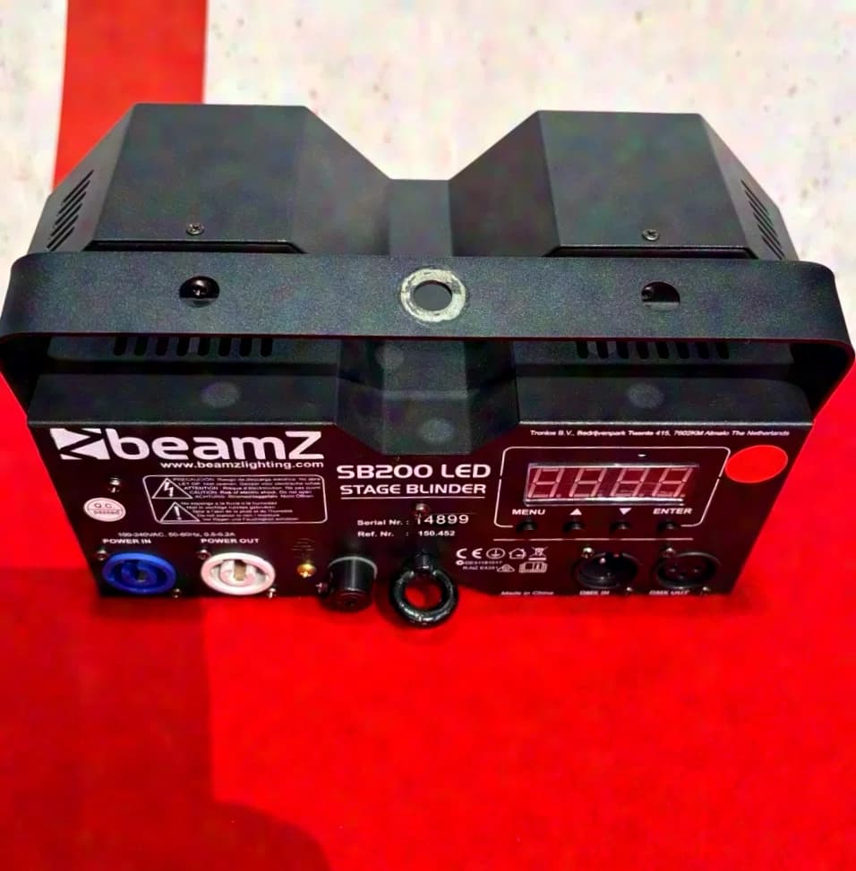 BeamZ SB200 Stage Blinder 2way 2x50W LED B-Ware