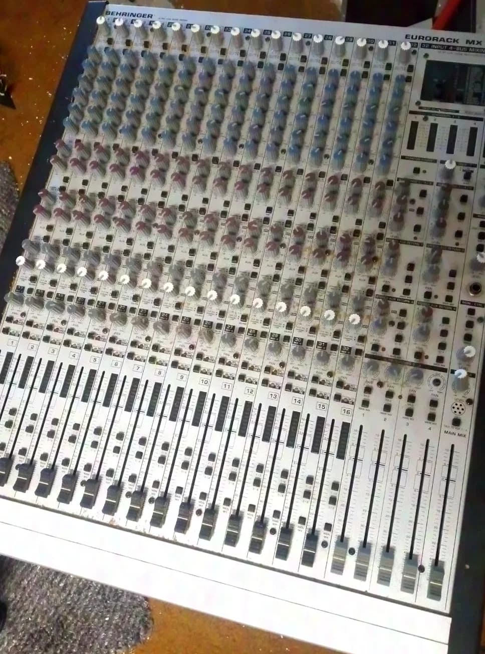 Behringer MX3242X Analogpult