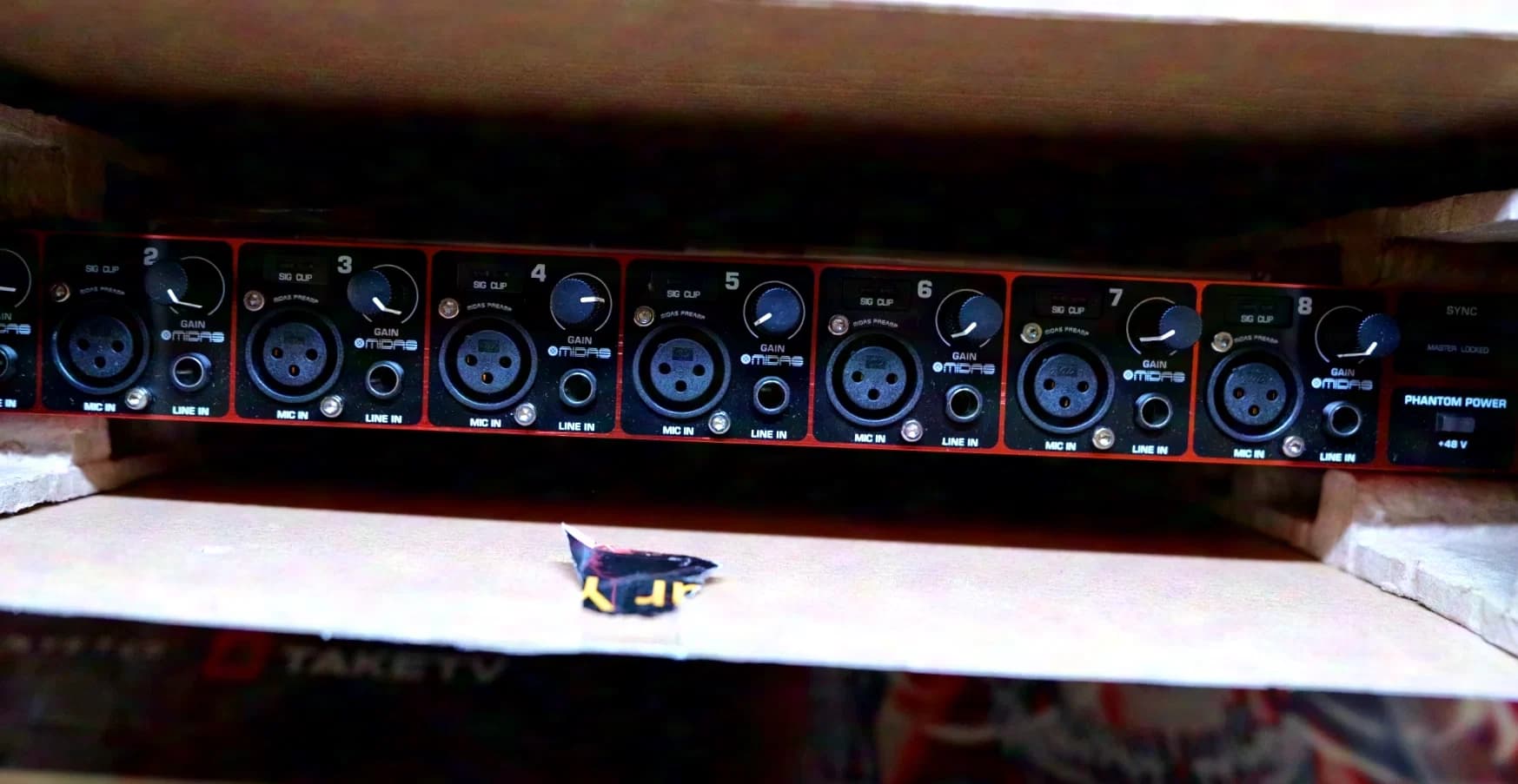 Behringer Ultragain Digital ADA8200 ADAT Preamp / Audio Interface 19"