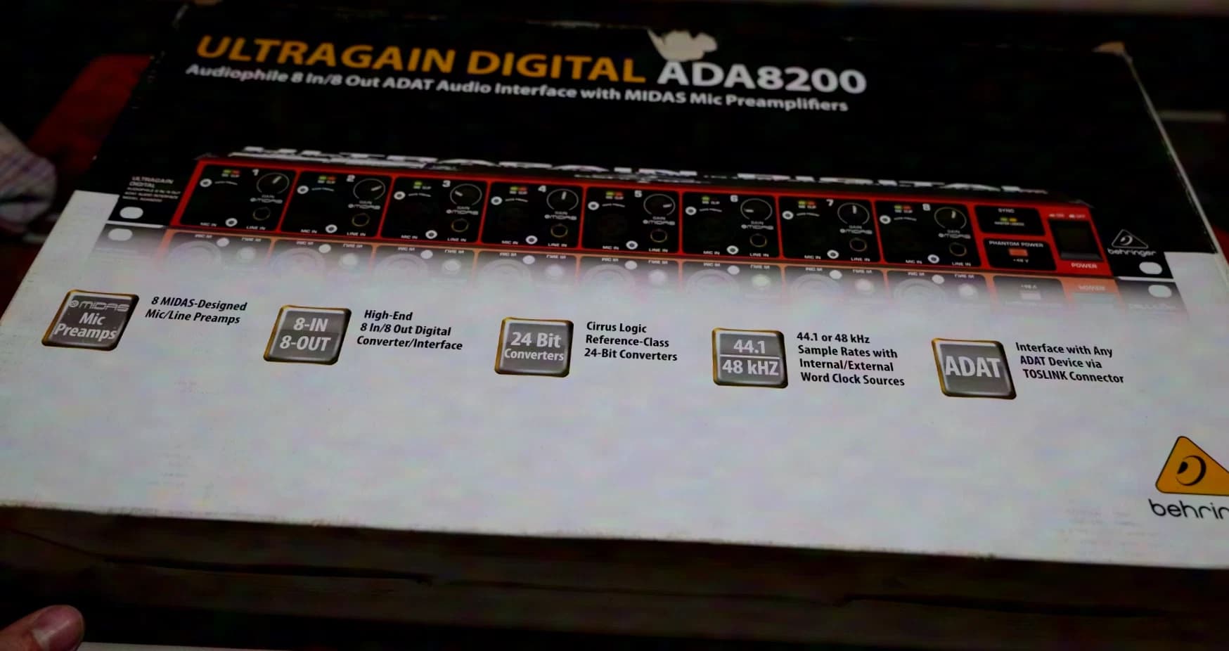 Behringer Ultragain Digital ADA8200 ADAT Preamp / Audio Interface 19"
