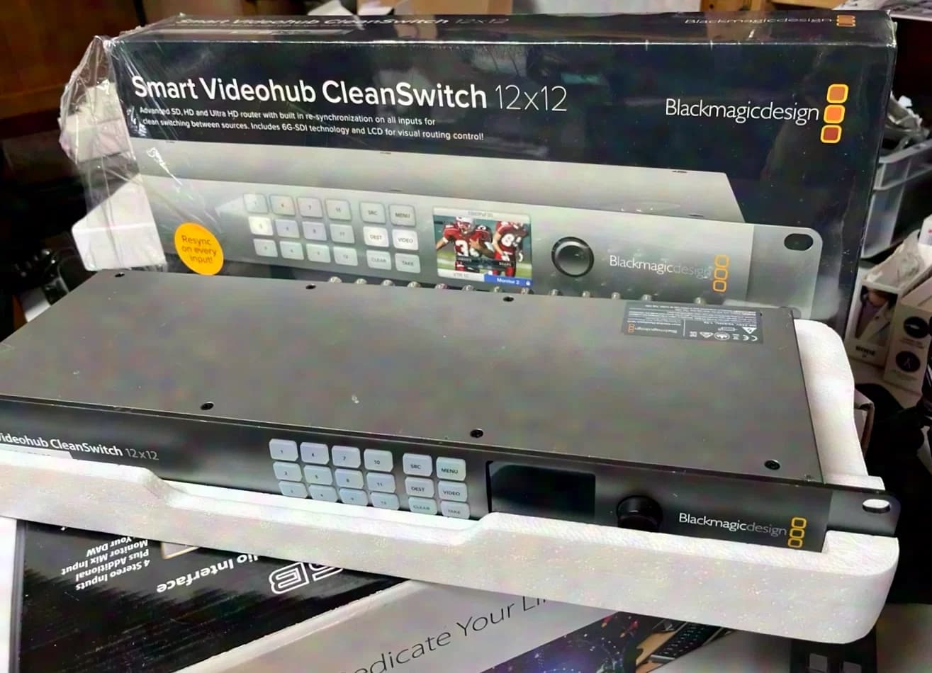 Blackmagic Design Videohub CleanSwitch 12x12 Kreuzschiene