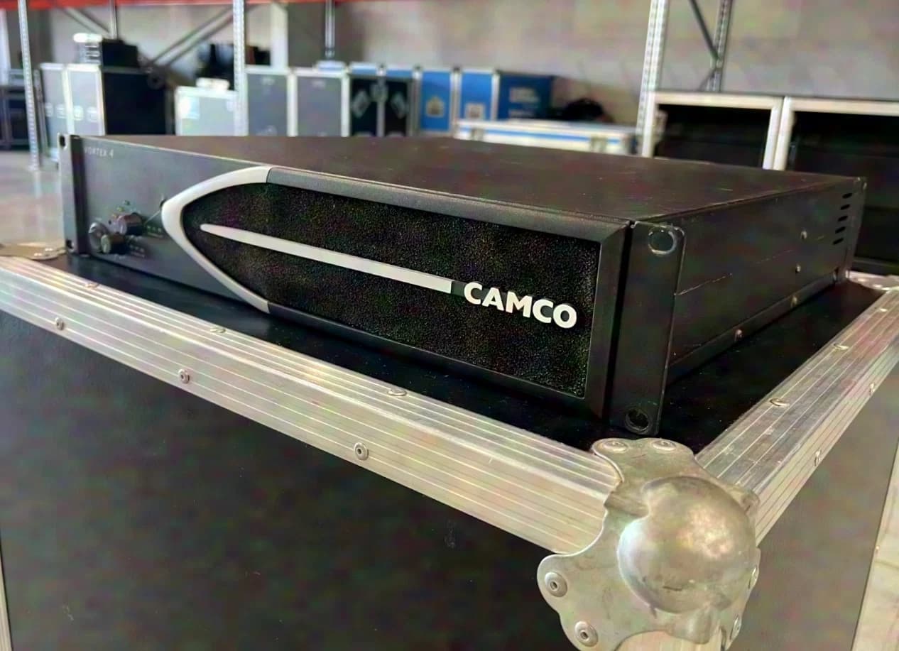 Camco Vortex 4 2x2300W/2Ohm amplifier (1x)
