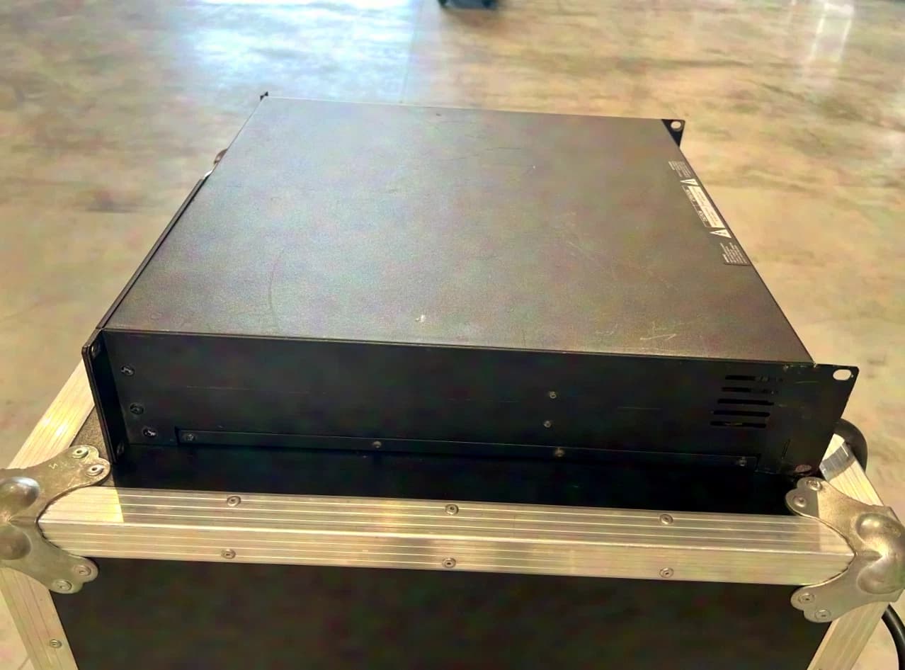 Camco Vortex 4 2x2300W/2Ohm amplifier (1x)