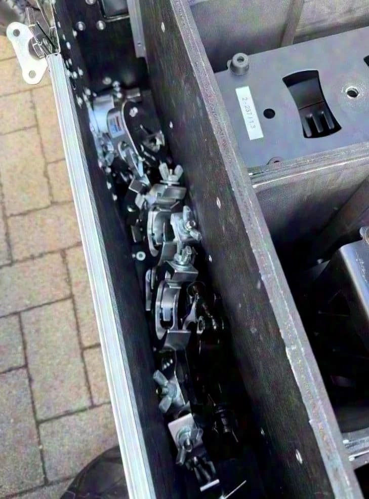 Cameo CLPFLATPRO12 RGBWA LED PAR Scheinwerfer mit Flightcase (10 Stück vorhanden)