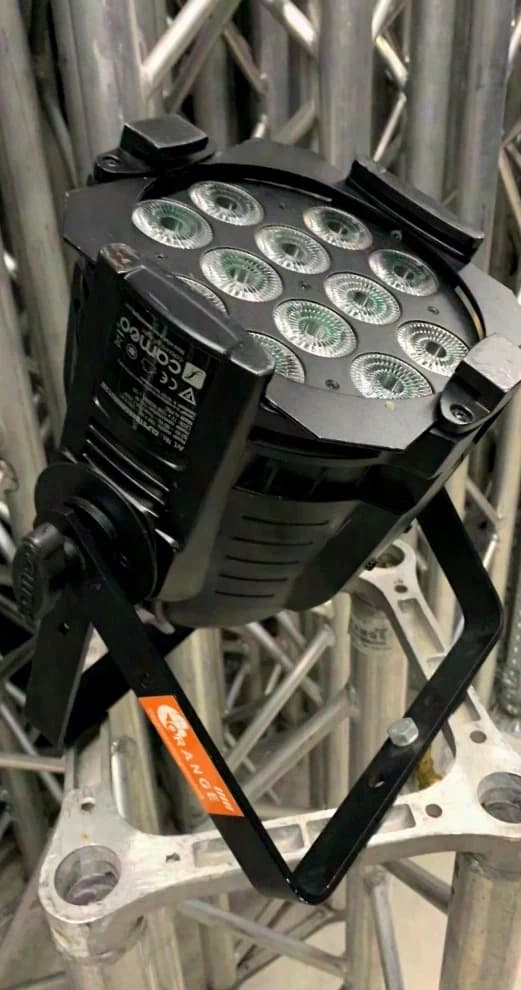 Cameo Studio PAR 64 CAN RGBWA+UV 12 x 12W RGBWA + UV LED schwarz