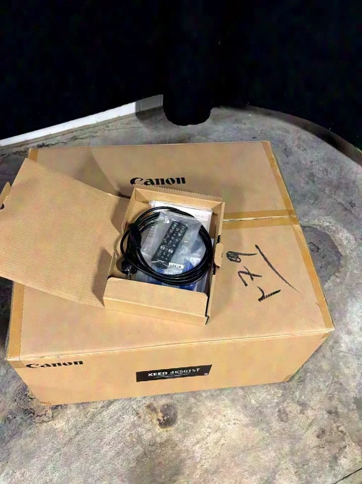Canon XEED 4K501ST