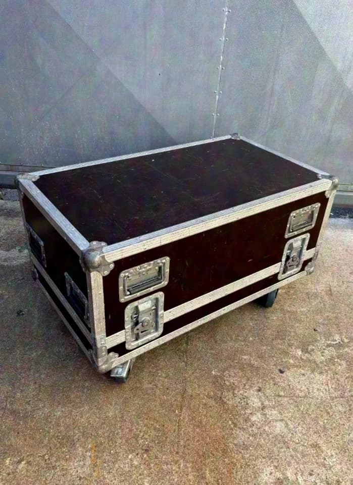 Case d&b Max12
