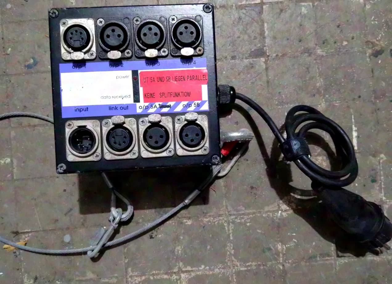 Celco Fusion Splitter 1.5.1 / DMX Splitter / Booster 5pol. 3pol. / Rigging