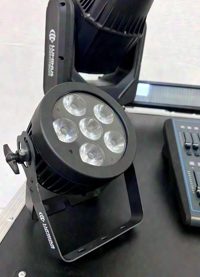 Chamsys / Lexvision / Luminus / QuickQ20 / LV7 Akku / LV IP Bar / LU1920 / LU6IP Par / LU200IP LED Beam Moving Head