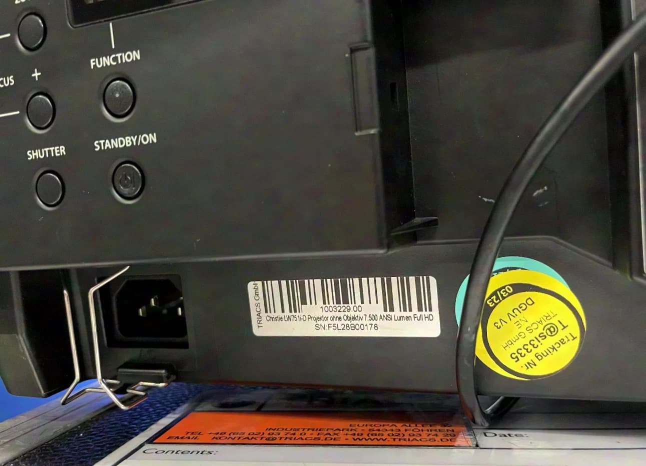 Christie LW751i-D Projektor inklusive Objektiv und Case