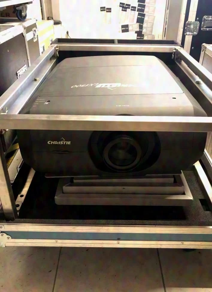 Christie LX1500 Projektor 15000 Ansi Lumen