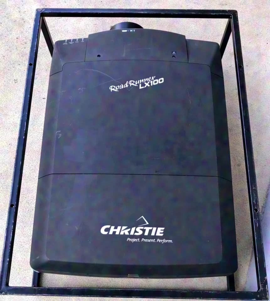 Christie Roadrunner LX100 + Objektiv