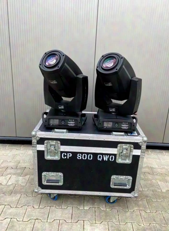 Clay Paky Alpha Spot QWO 800 inkl. Case