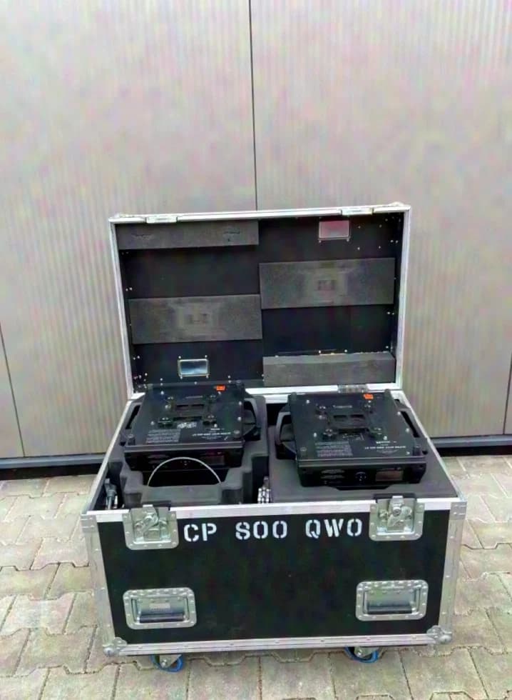 Clay Paky Alpha Spot QWO 800 inkl. Case