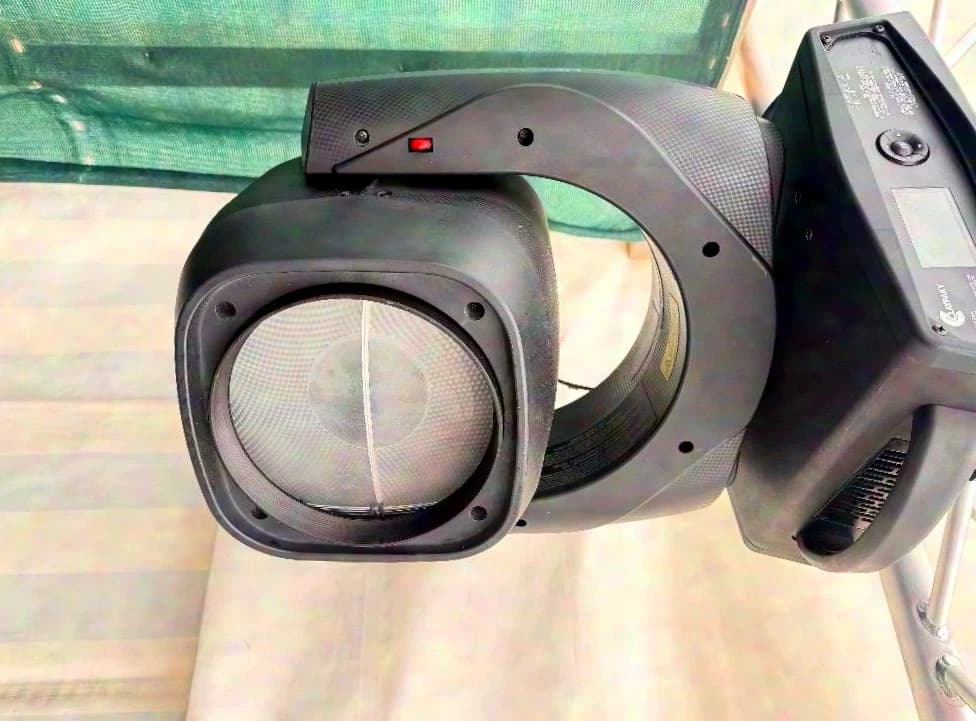 Clay Paky Hepikos Hybrid Moving Head, Sirius HRI 440W H, 5°-40° incl. Case