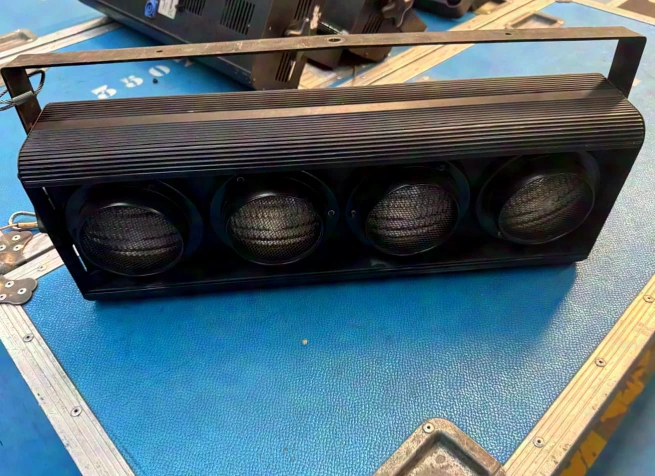 DTS 4000L Blinder
