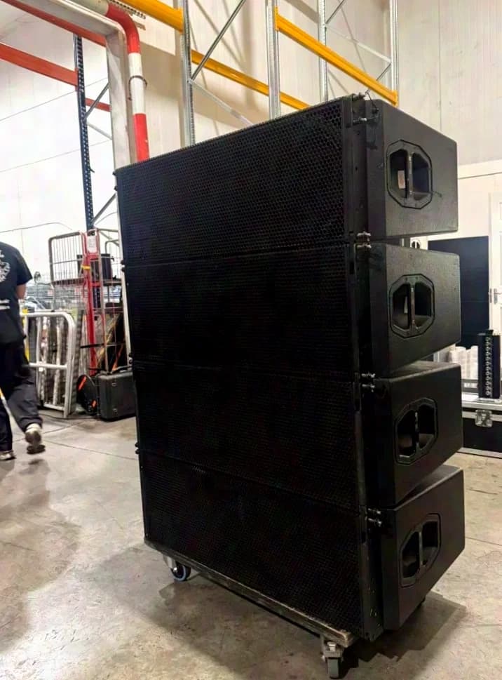 D&B Audiotechnik Komplettes d&b audiotechnik Beschallungssystem zu verkaufen J8 & J Sub