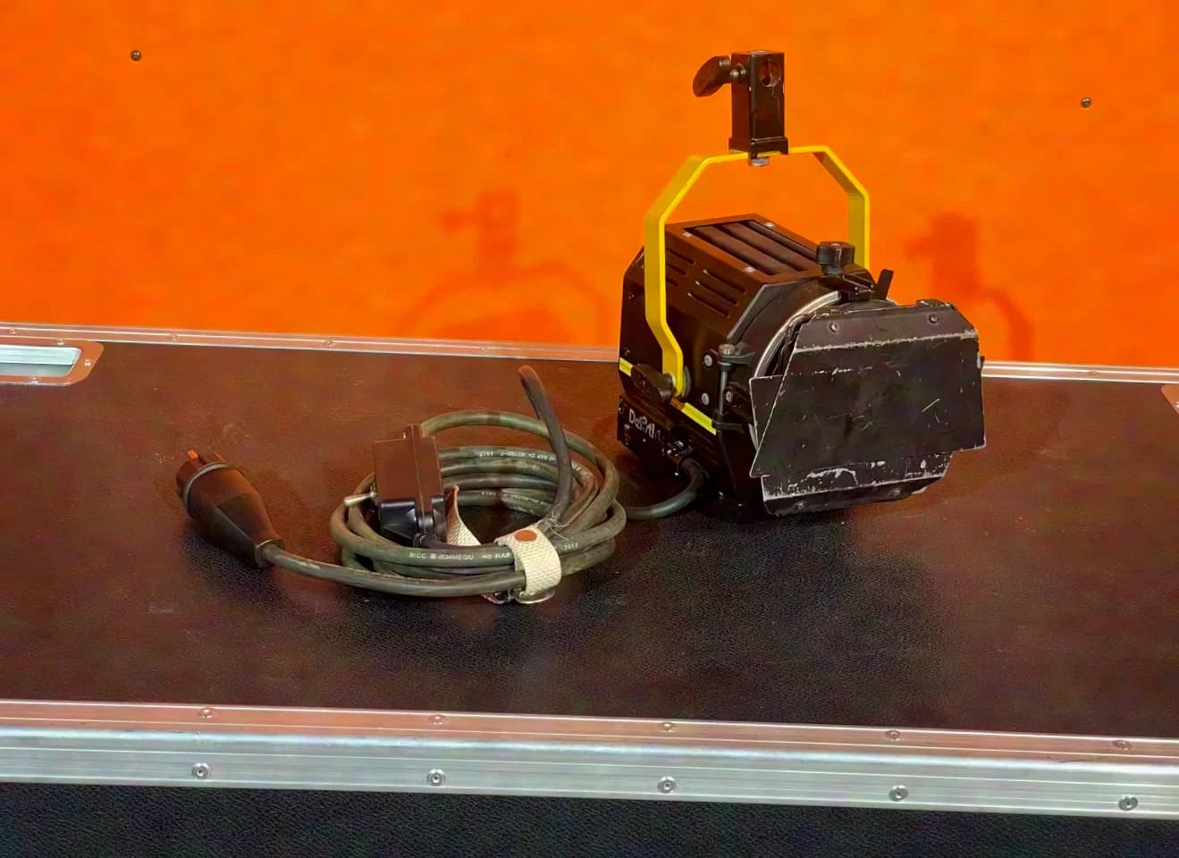 DeSisti MAGIS (mod. 300) m.o. 300/500/650W Stufenlinsenscheinwerfer