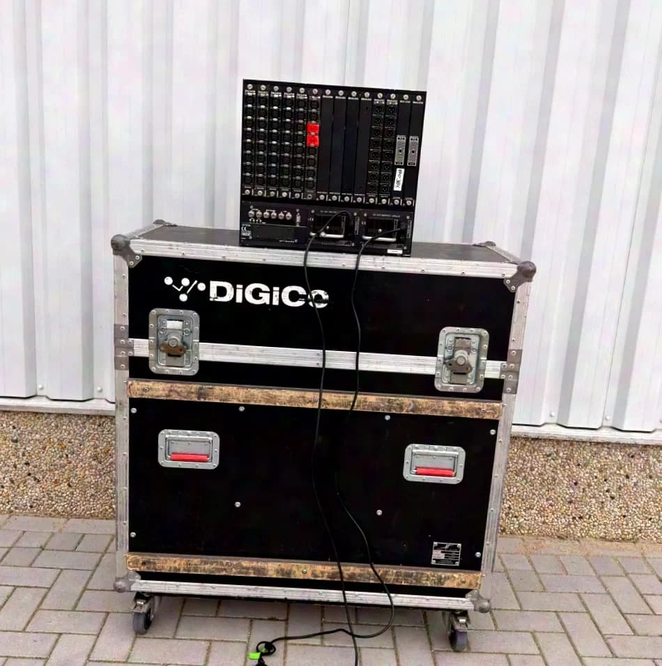 DiGiCo SD9 Core 2 Update + DiGiRack 48/32 | Certified Pre-owned