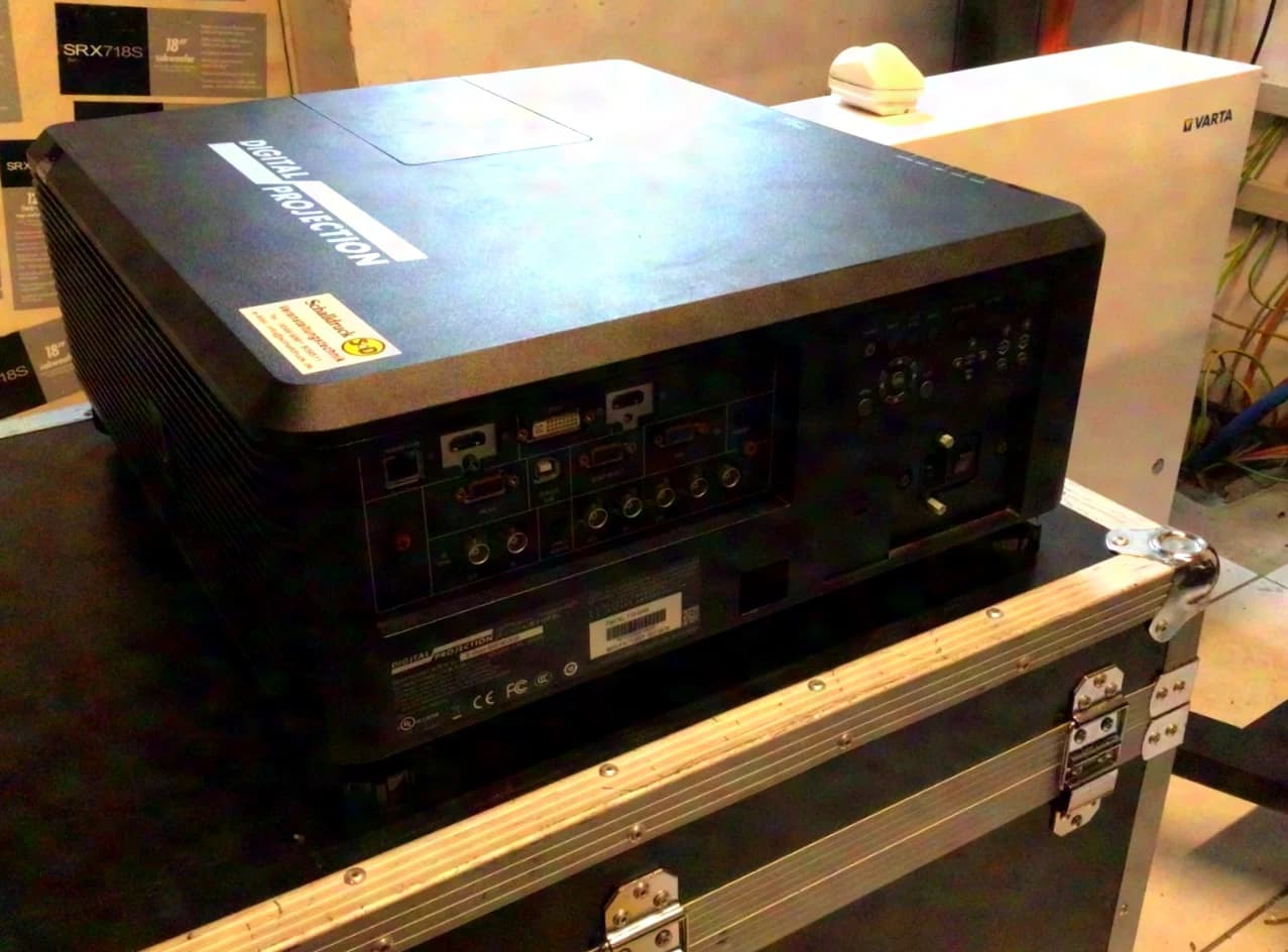 Digital Projection E-Vision 6900 DLP Projector WUXGA