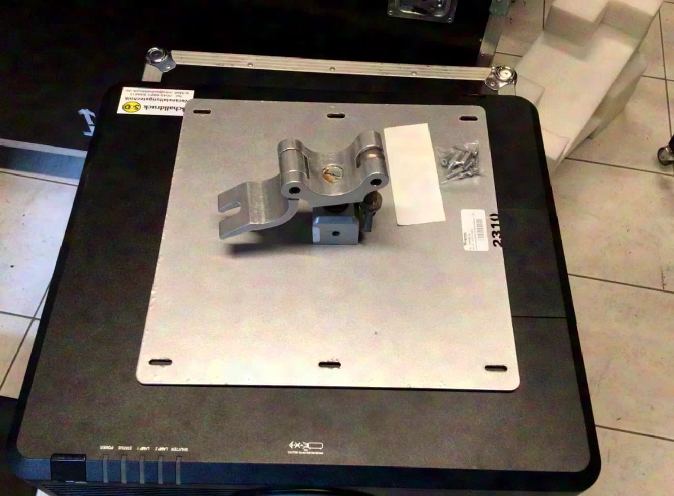 Digital Projection E-Vision 6900 DLP Projector WUXGA