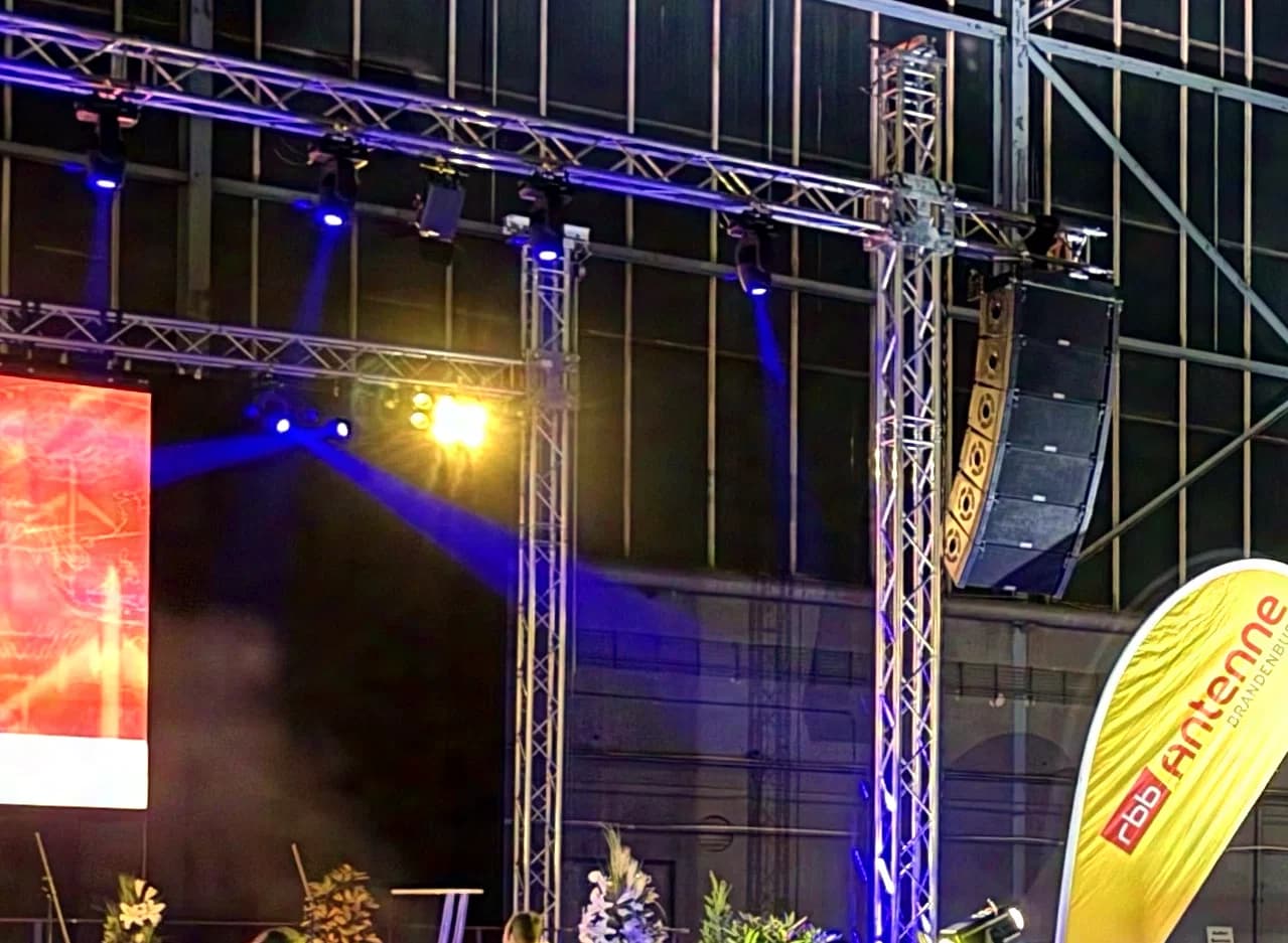 EAW Line Array KF730 SB 730 Labgruppen UX8800