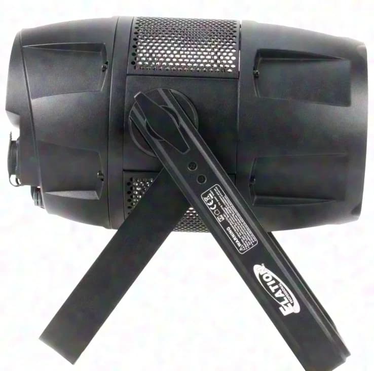 ELATION Arena Zoom Q7IP 7x 30 W RGBW LED Vorführware Preissenkung