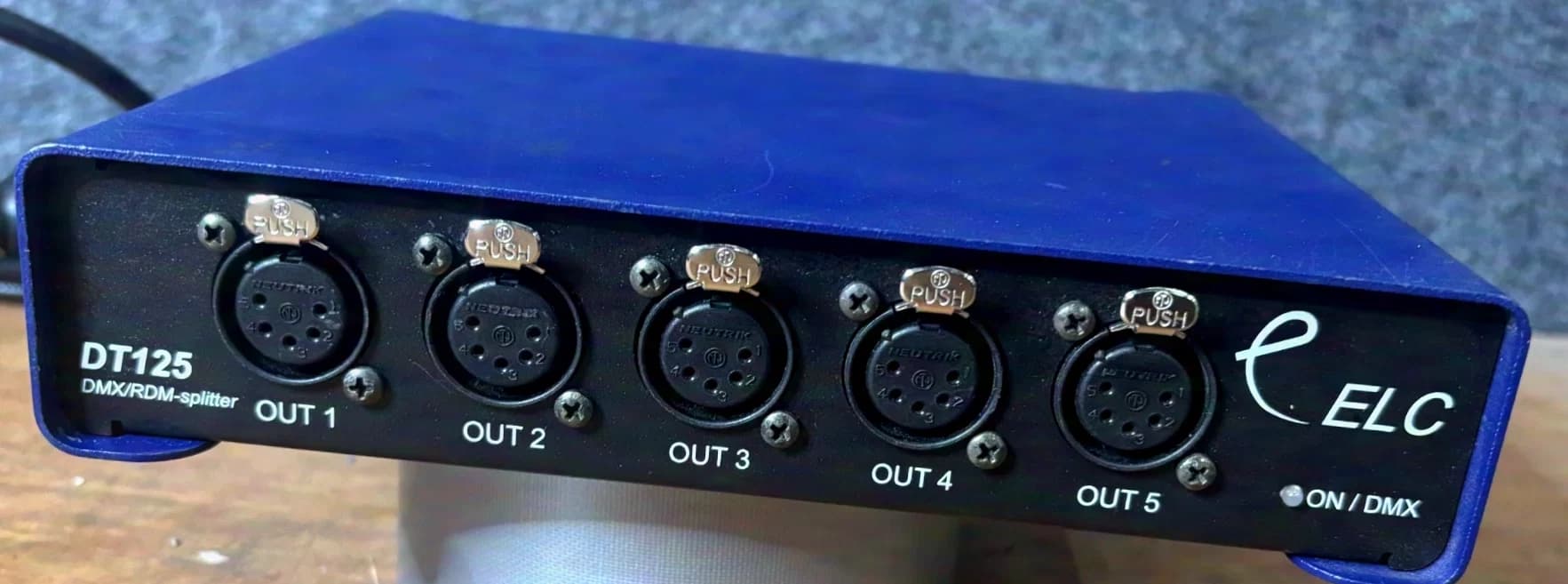 ELC dmXLAN node3 ELC DT125 RDM-fähiger DMX Splitter 1>5