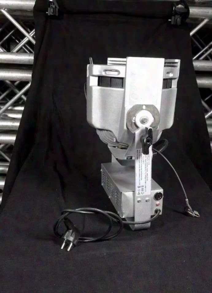 Elation CDMT Par 150W Silber