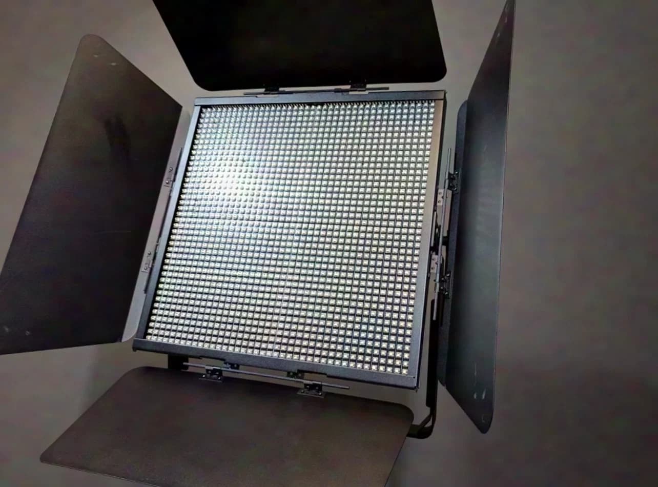 Elation LED Flächenleuchte TVL 4000 II MK2