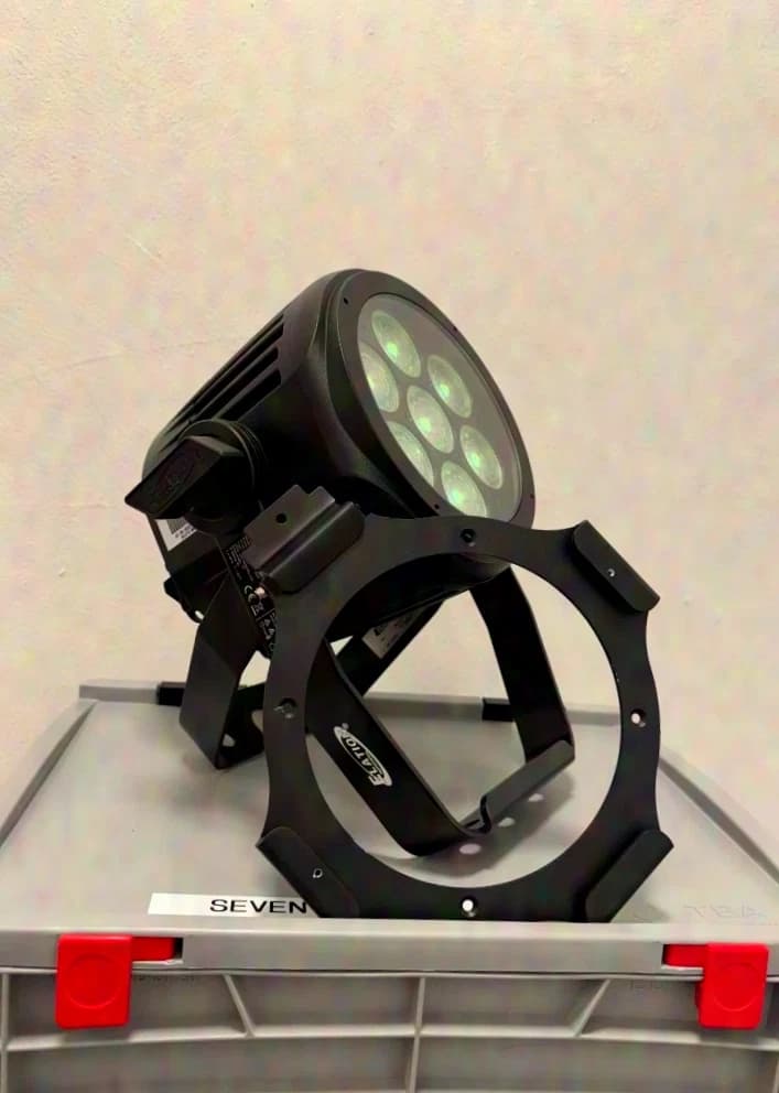 Elation Seven PAR 7IP LED-Scheinwerfer / Lampe / Leuchte / lamp / projector mit RGBAW und Lime und UV, IP65 outdoor