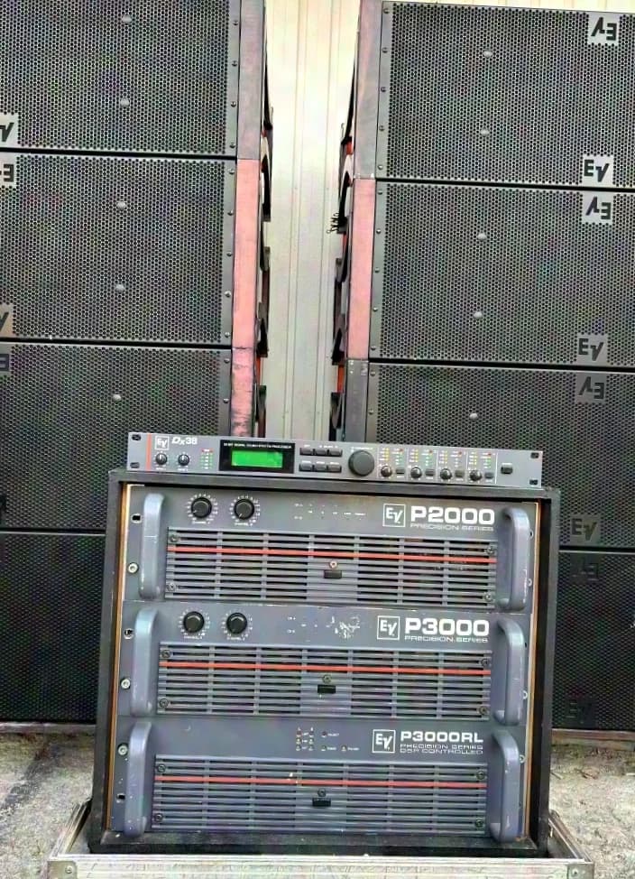 Electro Voice p2000