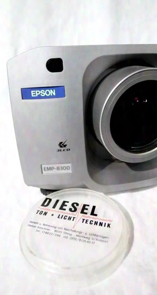 Epson LCD Projektor "EPSON EMP-8300" inkl. 2x Objektive, Case & Zubehör