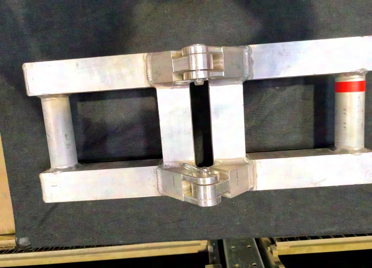 Eurotruss FD33 Swivel Corner (0-180°) silber / Book Corner