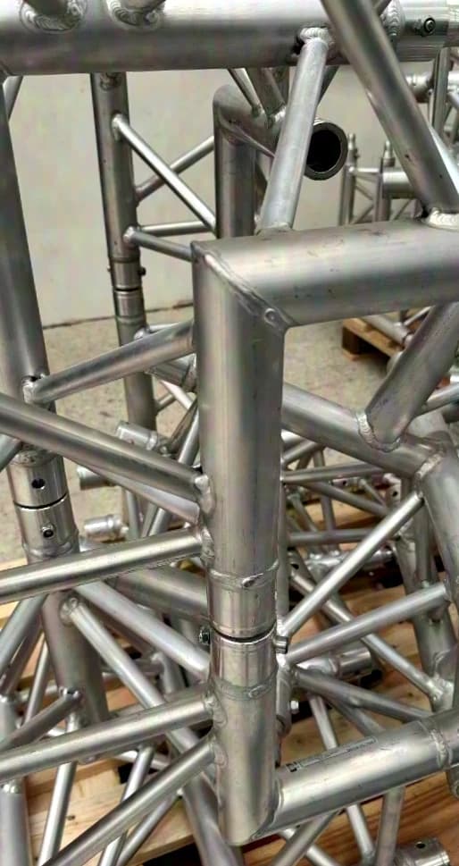 Expotruss X3K-30 T42 4-Weg T-Stück 3-Punkt-Traverse / Silber / Spitze unten