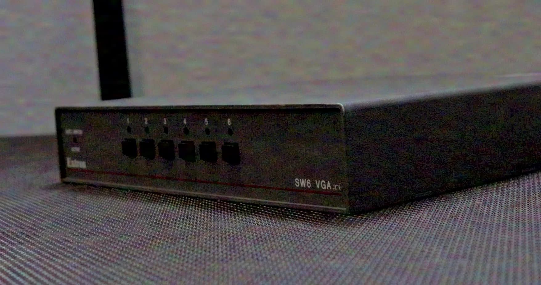 Extron VGAxi Video Switcher