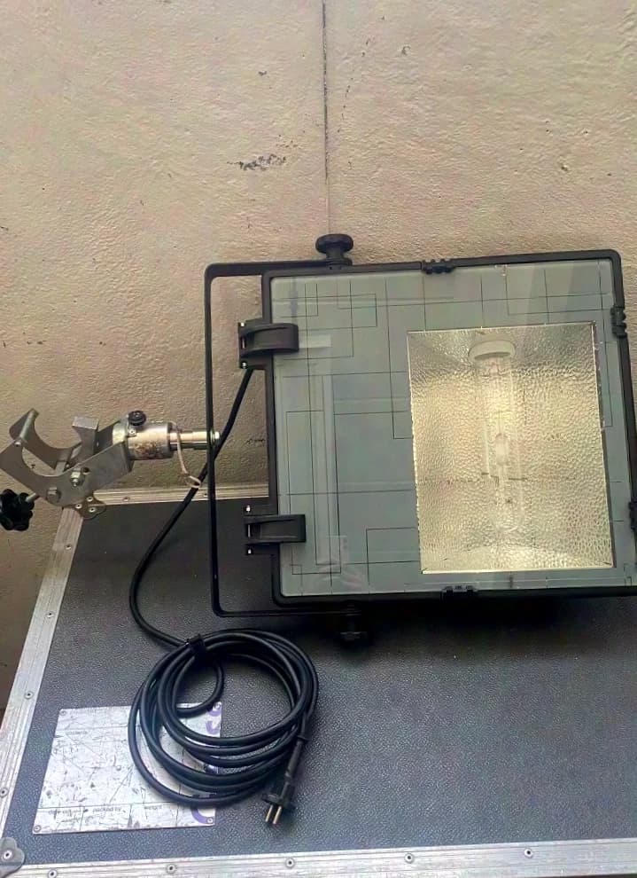 Flächenleuchte HQI 400W symmetrisch