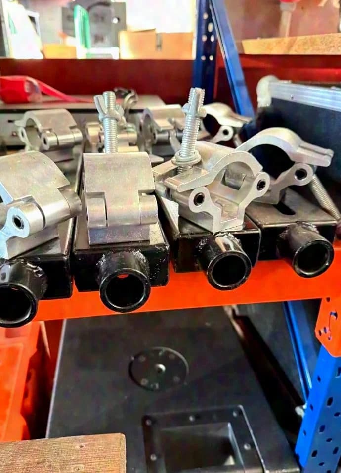 Gizmo Truss Adapter zum Fliegen und für Stative 2 Punkt Truss 4 Punkt Truss SET Vorhanden