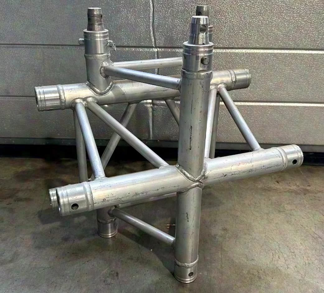 Global-, Euro- und Fix Truss, FD33 Dreipunkt-Traverse, Kreuzung