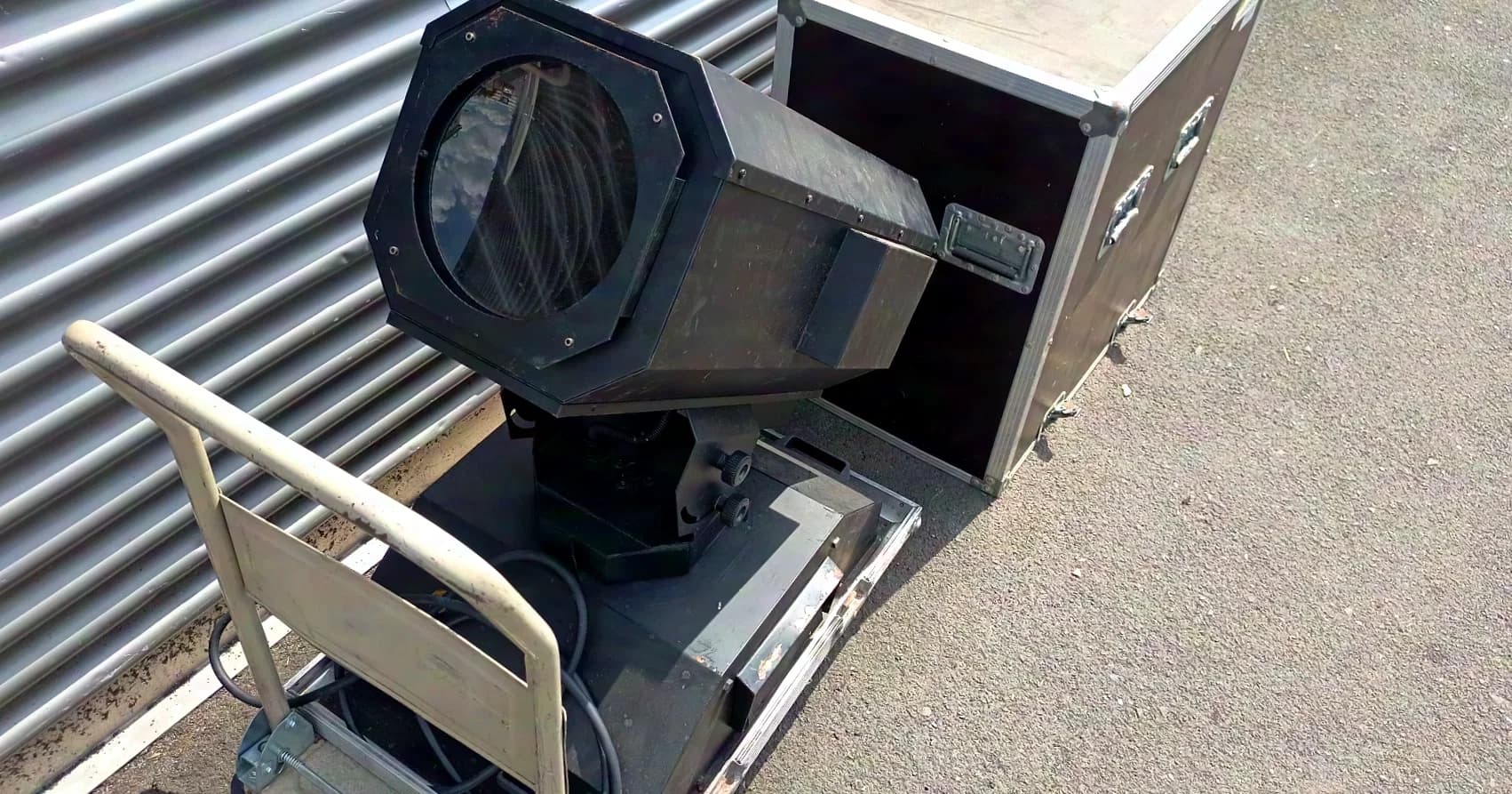 Griven Sky Rose 2500W HMI Skybeamer Flowereffekt