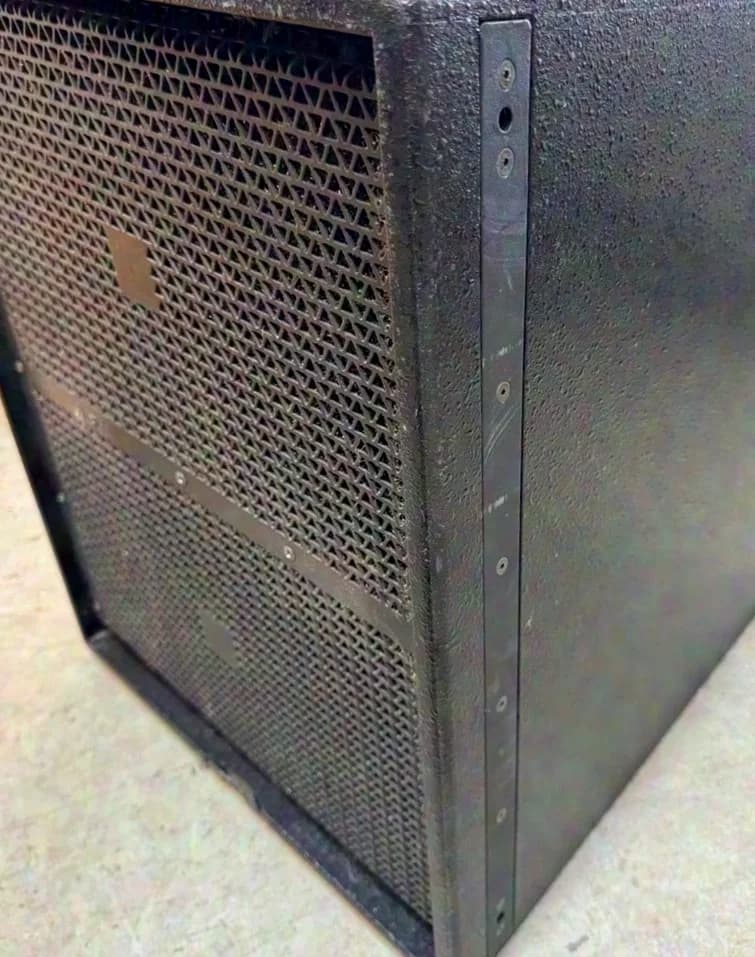 HK Audio CDR 210C Bass inkl Rollbrett und Schutzhülle