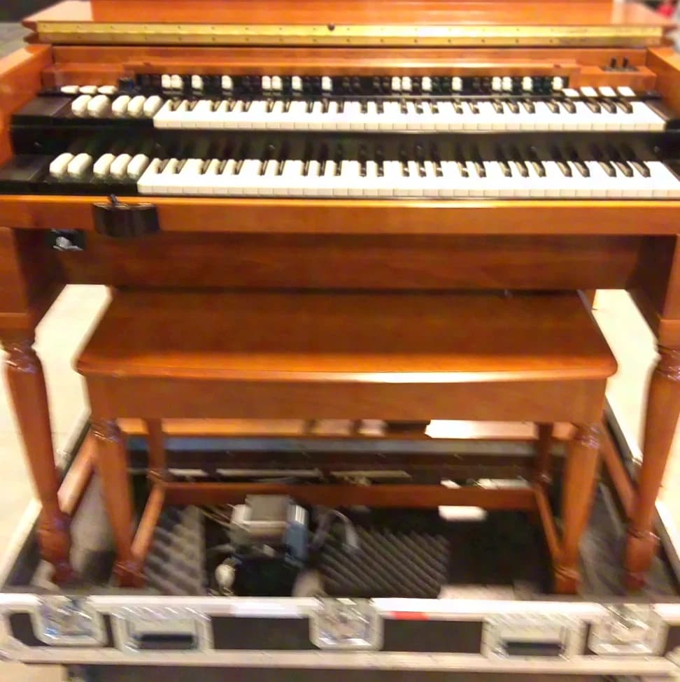 Hammond-Orgel B3 (hergestellt 1959) mit Basspedalen, 2 Leslie 122-Lautsprecherboxen und Reparaturkit mit Tourcase