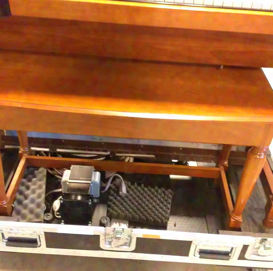 Hammond-Orgel B3 (hergestellt 1959) mit Basspedalen, 2 Leslie 122-Lautsprecherboxen und Reparaturkit mit Tourcase
