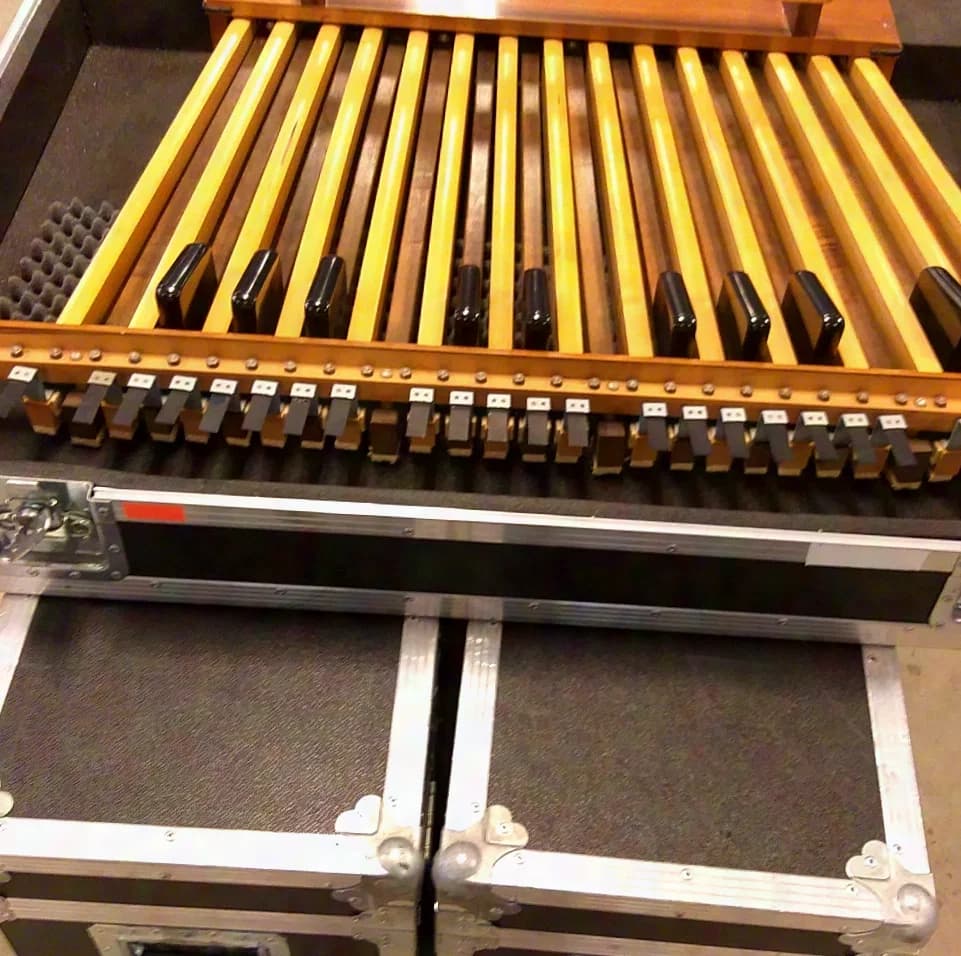 Hammond-Orgel B3 (hergestellt 1959) mit Basspedalen, 2 Leslie 122-Lautsprecherboxen und Reparaturkit mit Tourcase