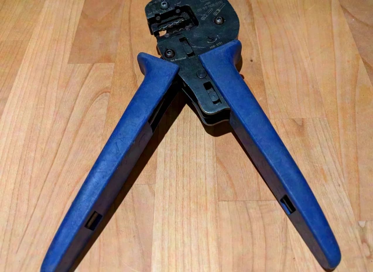 Hand-Crimpzange Harting Han 09990000110