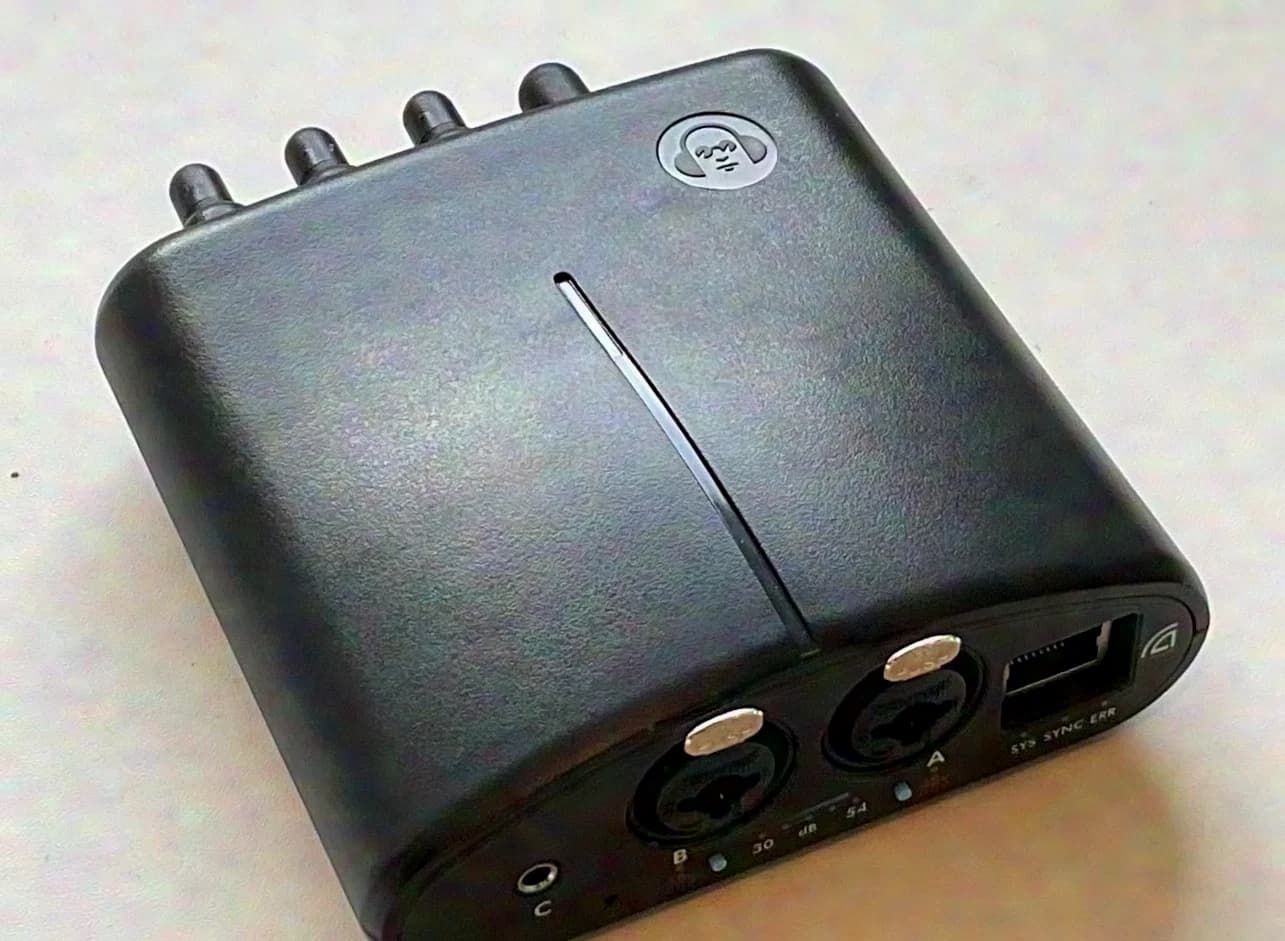Hear Technologies - switch back M8RX - DANTE - 4in/4out Controller inkl. Headphone-Out + Aux-In