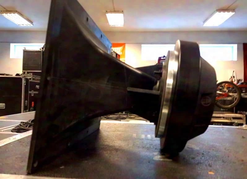 JBL Hochtonhorn 90° aus JBL VS3215-9