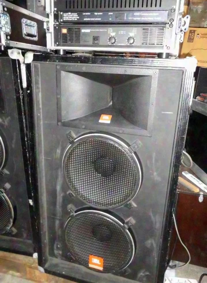 JBL harman deutschland GmbH, 4545 Controlliertes PA- System Prozessor gesteuert. Mitec EX 31 4545