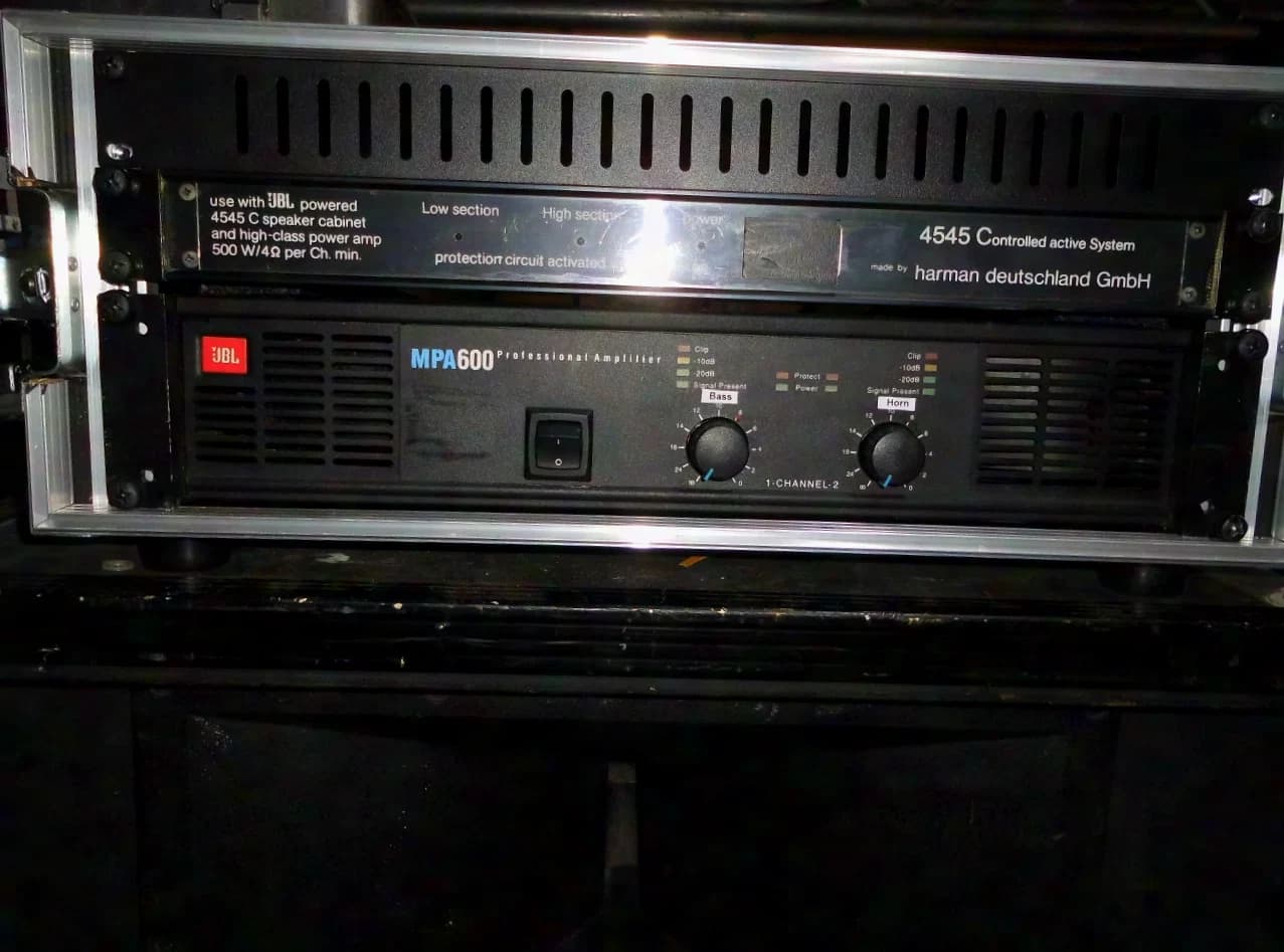 JBL harman deutschland GmbH, 4545 Controlliertes PA- System Prozessor gesteuert. Mitec EX 31 4545