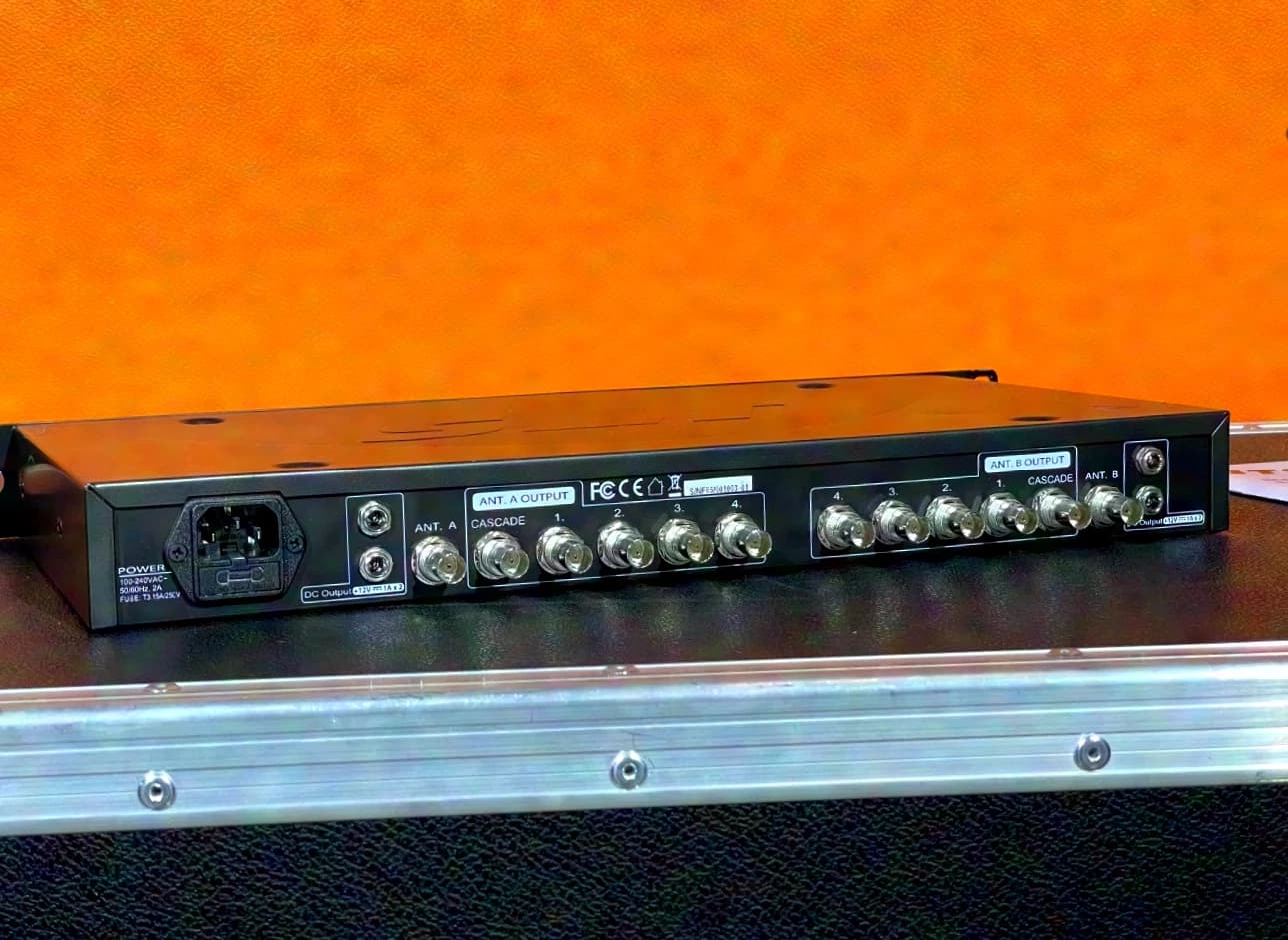 JTS UA-960 UHF Antenna Distribution System 470 - 960 MHz